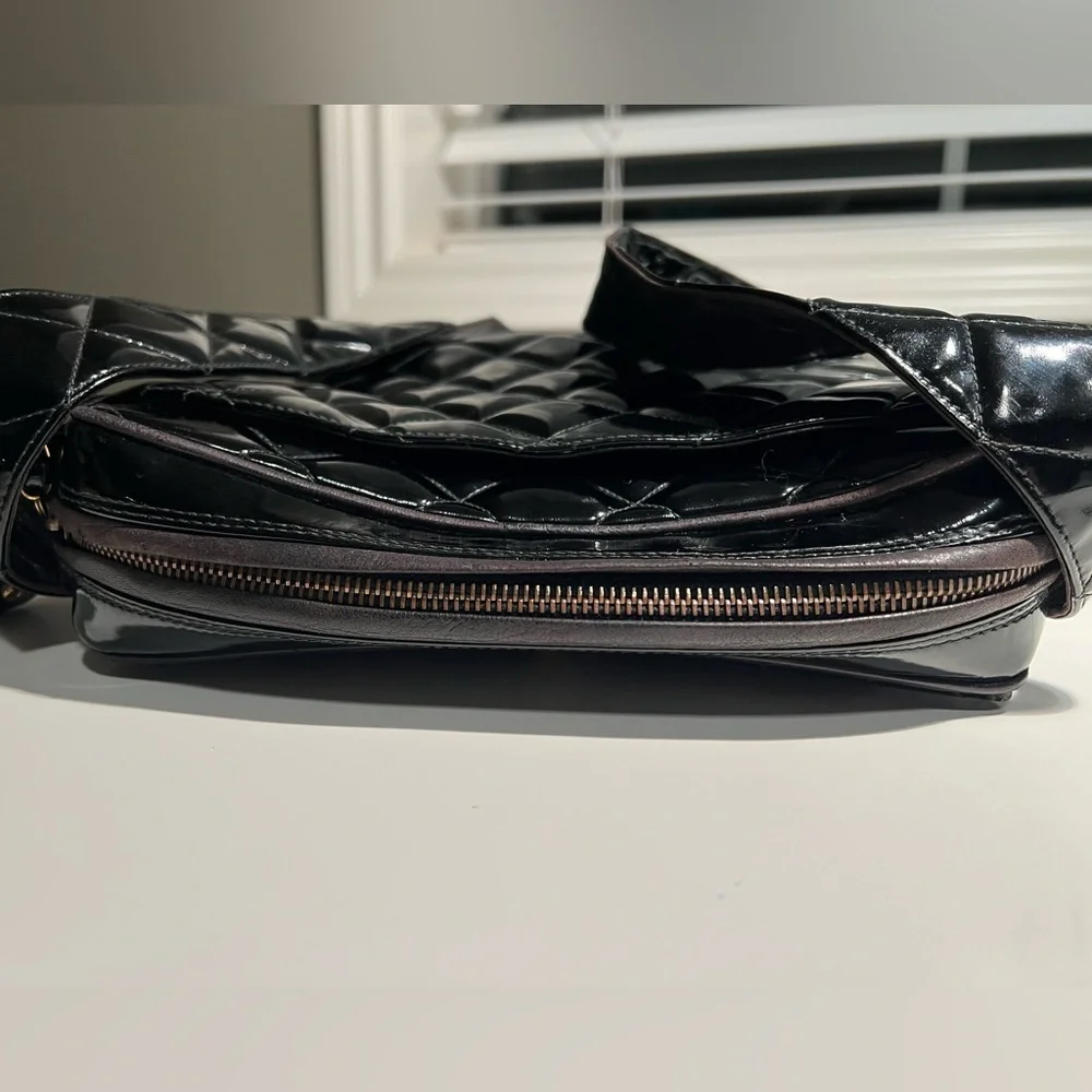 Chanel Patent Leather Crossbody messenger camera bag second hand - Picture 6 of 17